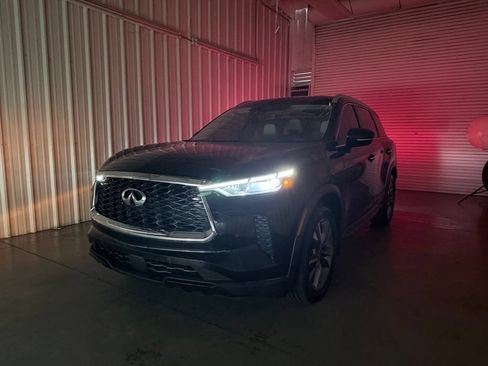 Certified 2023 INFINITI QX60 Luxe w/ Cargo Package FWD image 8