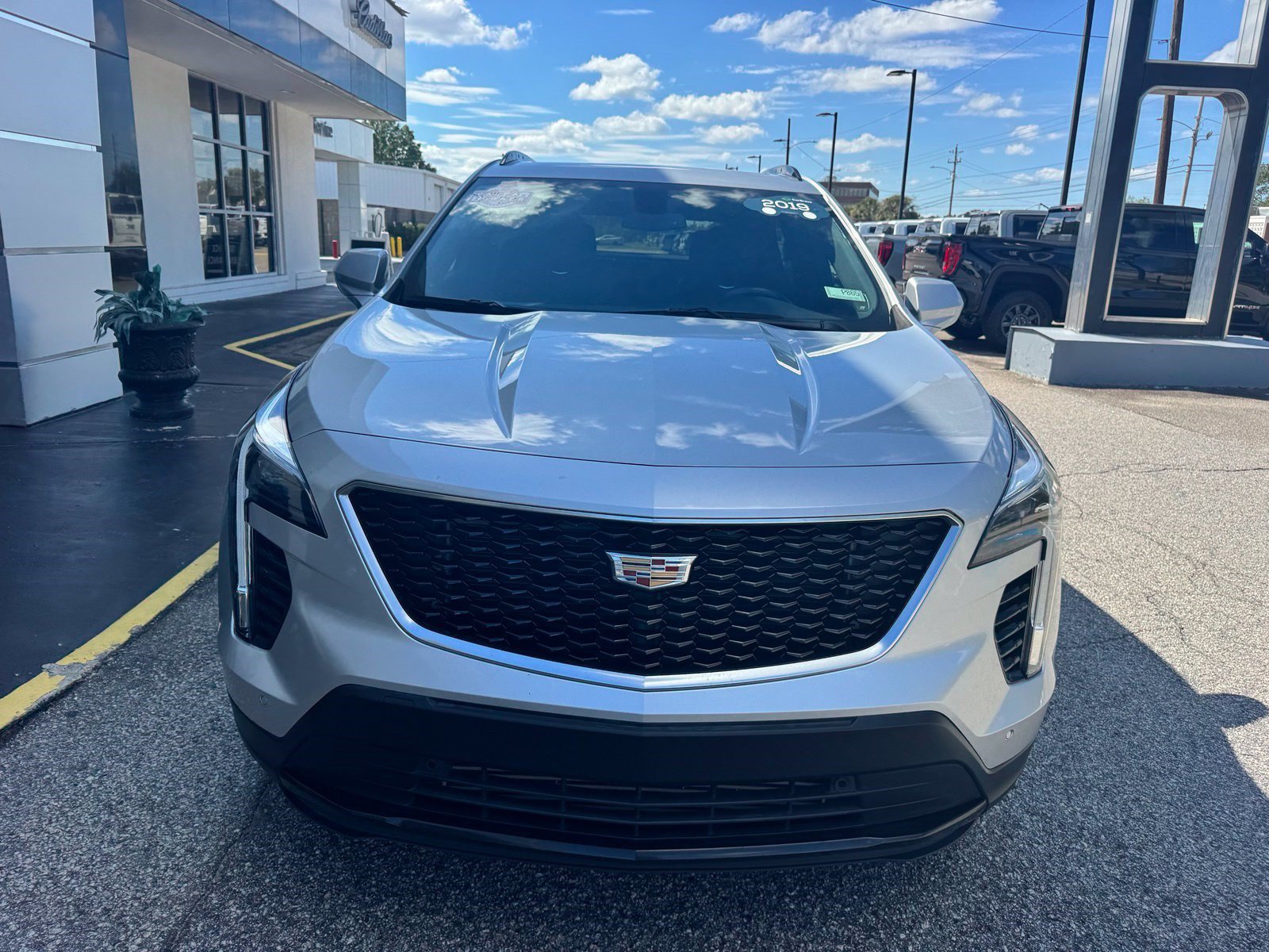 Certified 2019 Cadillac XT4 Sport w/ Cold Weather Package FWD image 5