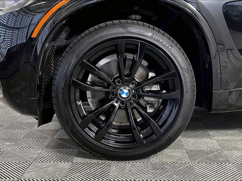 Used 2017 BMW X5 xDrive40e image 8