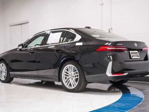 Used 2025 BMW 530i RWD image 33