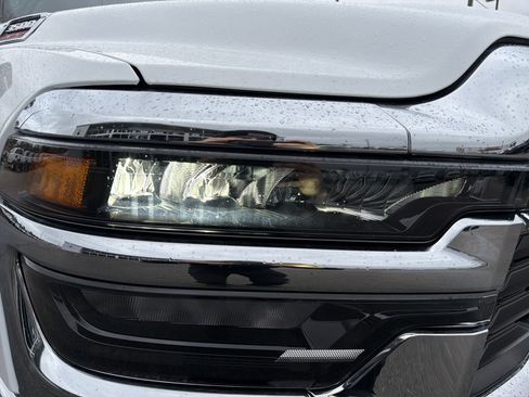 Used 2025 RAM 3500 Big Horn AWD/4WD image 10