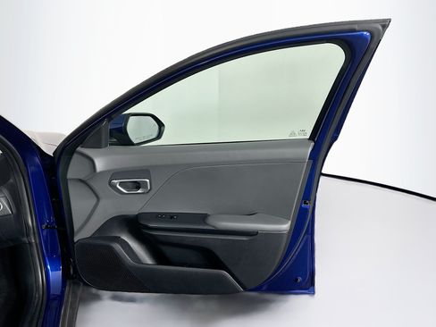 Used 2025 Kia K4 FWD image 32
