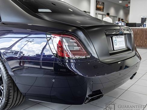 Used 2024 Rolls-Royce Ghost Black Badge image 16