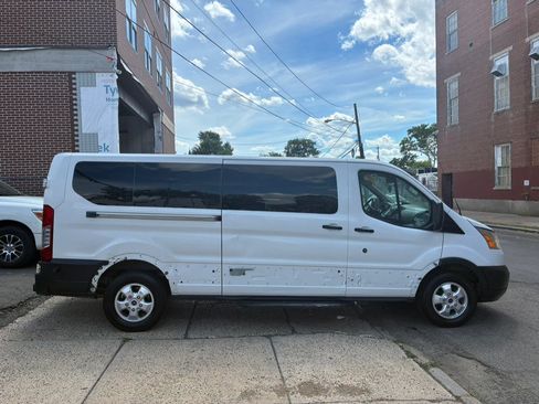 Used 2017 Ford Transit 350 XLT RWD image 9