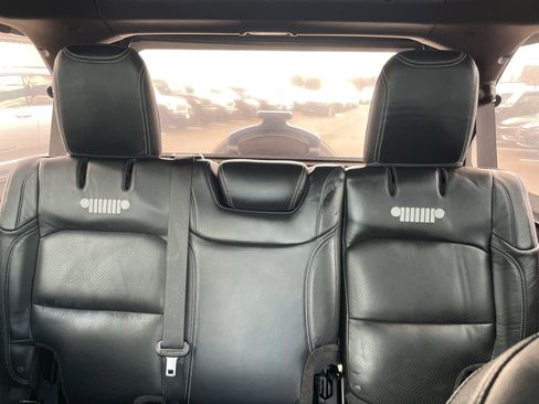 Used 2019 Jeep Wrangler Unlimited Sport S image 41