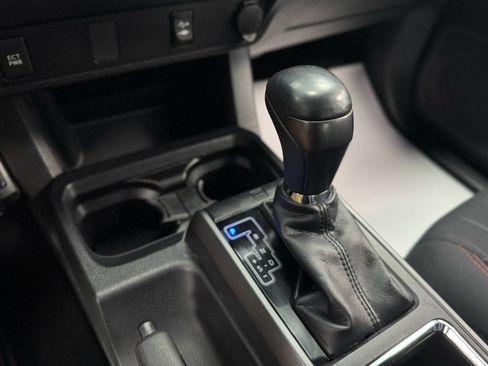 Used 2017 Toyota Tacoma TRD Sport image 25