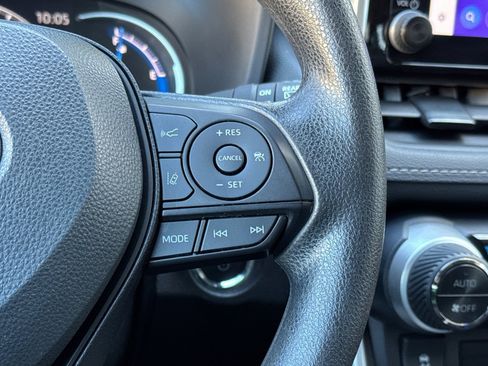 Used 2024 Toyota RAV4 XLE image 28