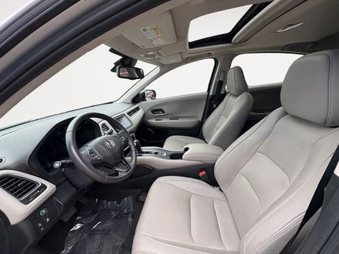 Used 2021 Honda HR-V EX-L image 9