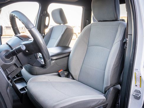 Used 2021 RAM 2500 Big Horn image 12