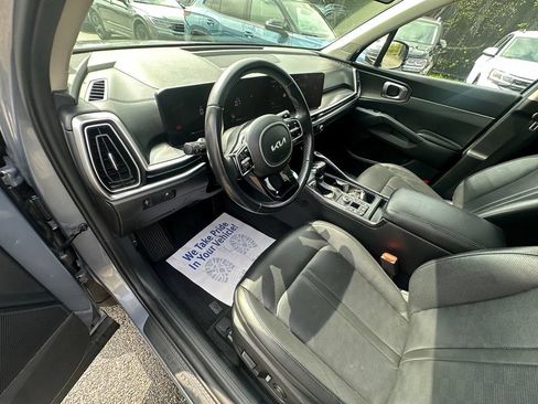 Used 2024 Kia Sorento S w/ Panoramic Sunroof Package AWD/4WD image 9