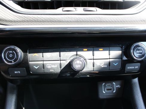 Used 2025 Jeep Compass Trailhawk AWD/4WD image 42