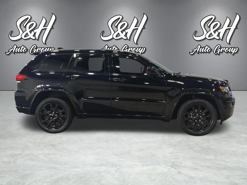 Used 2019 Jeep Grand Cherokee Altitude AWD/4WD image 20