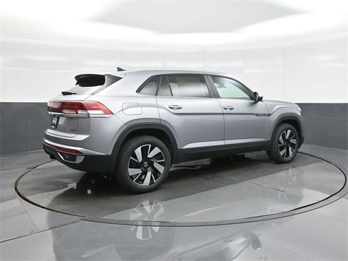 New 2026 Volkswagen Atlas Cross Sport SE image 7