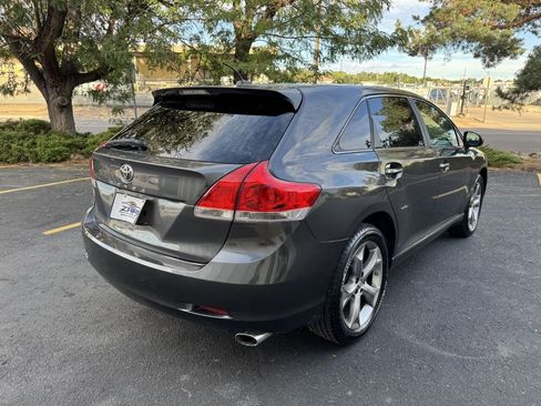 Used 2010 Toyota Venza image 7
