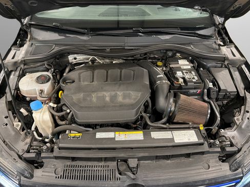Used 2022 Volkswagen Golf R AWD/4WD image 11