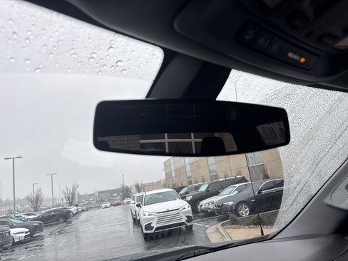 Used 2021 Chevrolet Silverado 1500 LT image 26