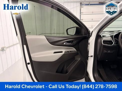 Used 2020 Chevrolet Equinox LS w/ LS Convenience Package AWD/4WD image 14