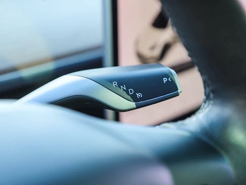 Used 2020 Tesla Model 3 Performance image 13