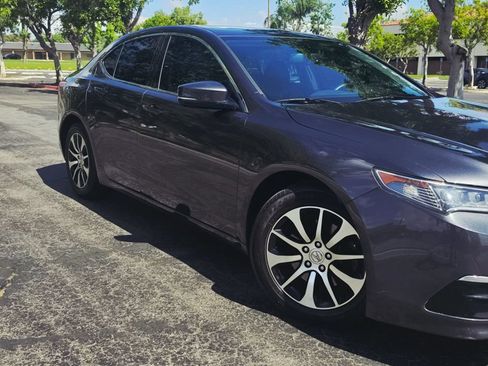 Used 2016 Acura TLX FWD image 2