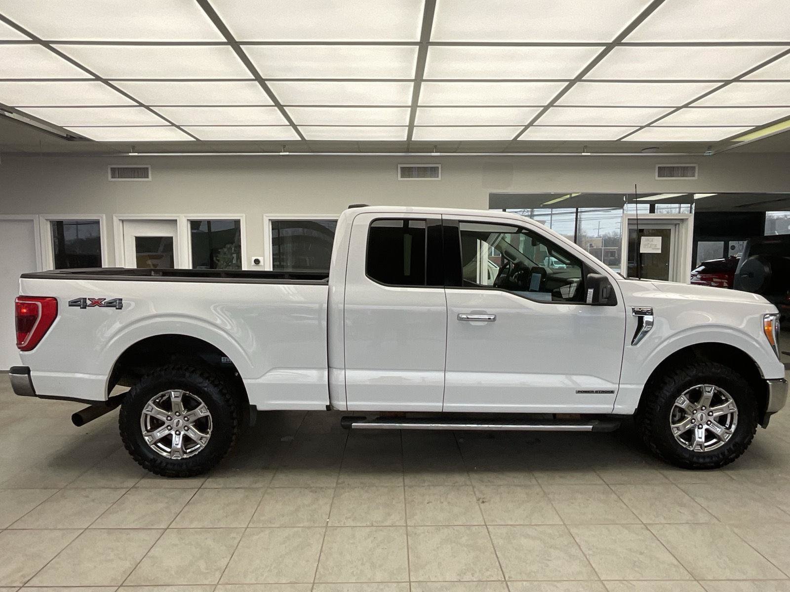 Used 2021 Ford F150 XLT w/ Equipment Group 302A High AWD/4WD image 4