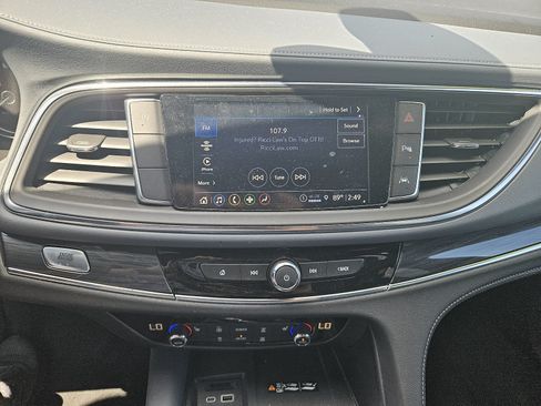 Used 2023 Buick Enclave Essence FWD image 12