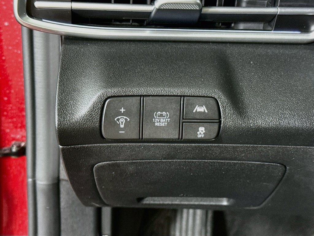 Used 2021 Hyundai Elantra Limited w/ Cargo Package FWD image 21