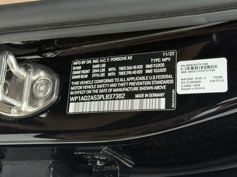 Certified 2023 Porsche Macan S AWD/4WD image 60