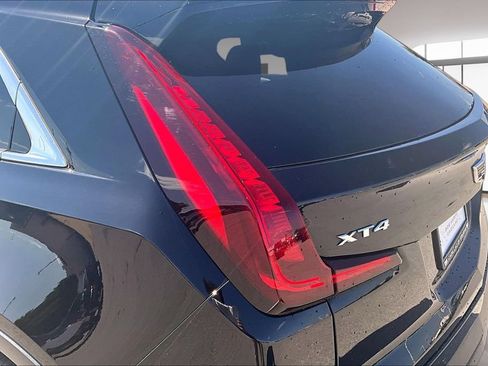 Certified 2023 Cadillac XT4 Luxury w/ Cold Weather Package FWD image 31