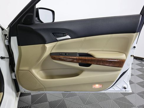 Used 2012 Honda Accord EX-L image 25