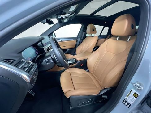 Used 2025 BMW X4 xDrive30i image 11