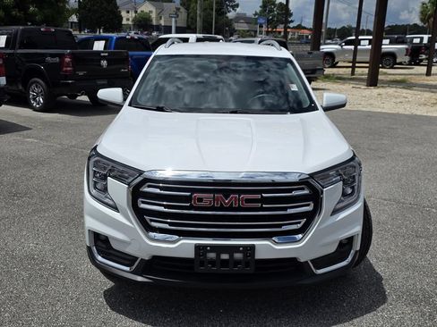 Used 2023 GMC Terrain SLT AWD/4WD image 3