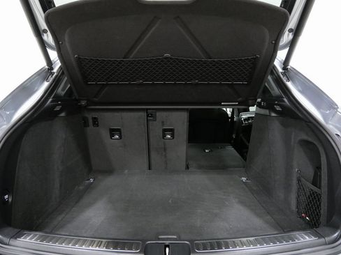 Used 2019 Porsche Macan image 28