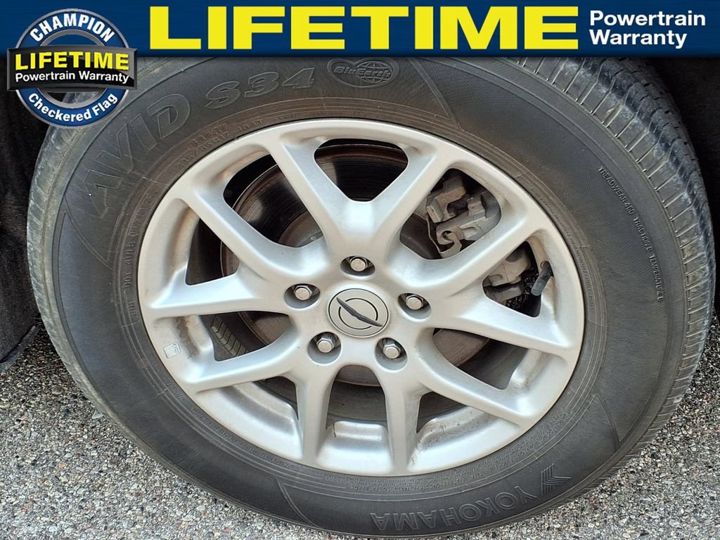 Used 2024 Chrysler Pacifica Touring-L FWD image 9