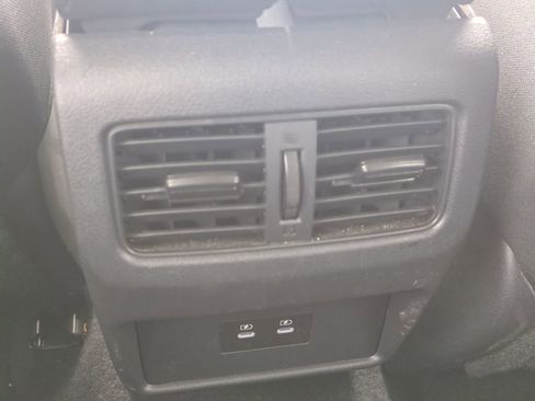 Used 2025 Nissan Rogue SV image 20