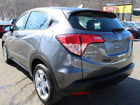 Used 2016 Honda HR-V LX image 10