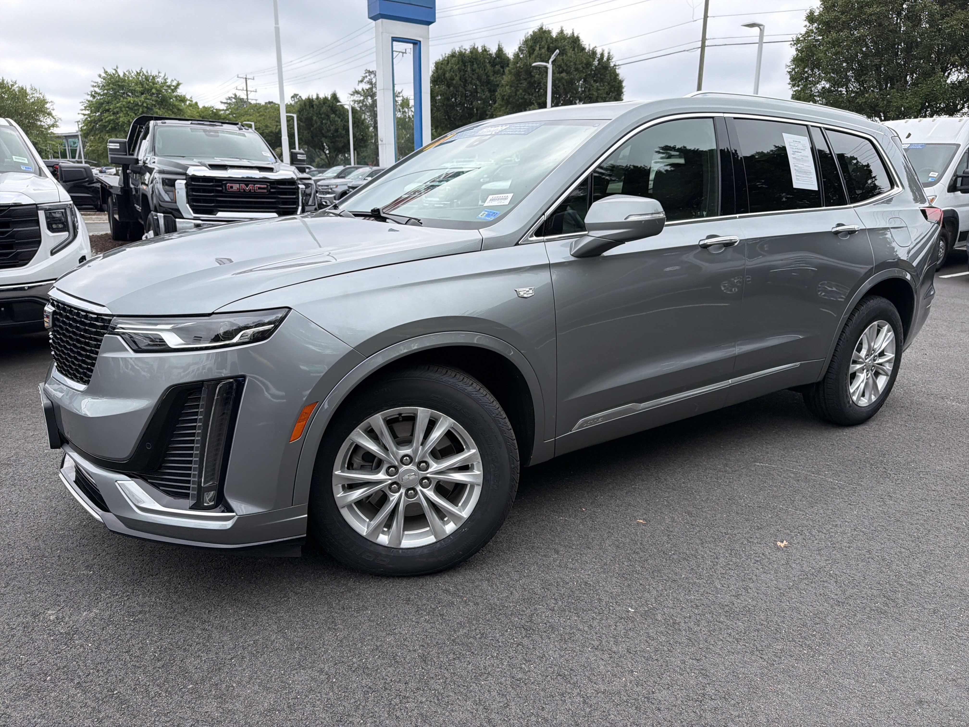 Used 2023 Cadillac XT6 Luxury AWD/4WD image 5