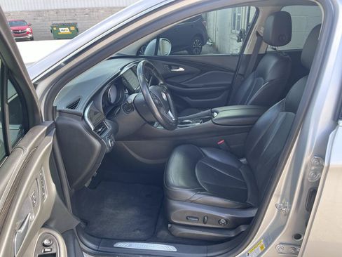 Used 2019 Buick Envision Essence FWD image 22