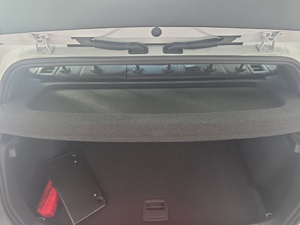New 2026 Volkswagen GTI SE FWD image 18
