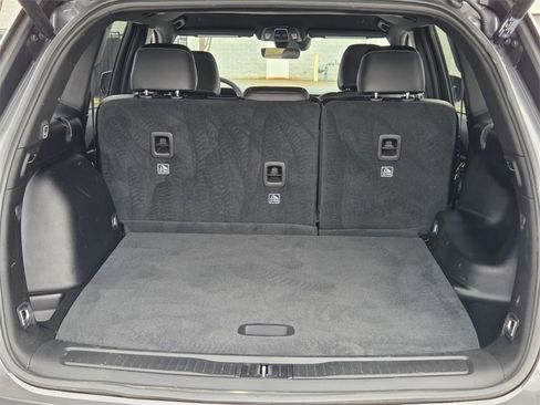 Used 2025 Jeep Grand Cherokee Altitude image 9