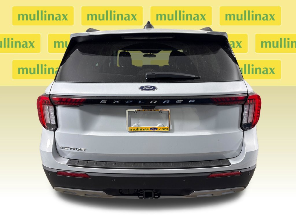 New 2026 Ford Explorer Active w/ Active Comfort Package RWD image 8