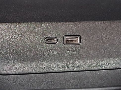 Used 2025 Chevrolet Equinox LT AWD/4WD image 25