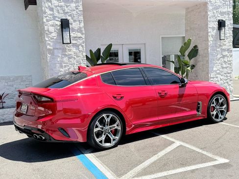 Used 2018 Kia Stinger GT2 image 18