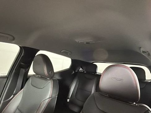 Used 2027 Chevrolet Bolt RS FWD image 13