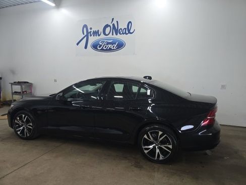 Used 2024 Volvo S60 B5 Core image 28