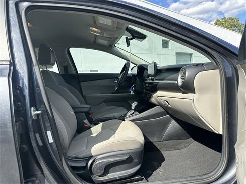 Used 2019 Kia Forte LXS image 21
