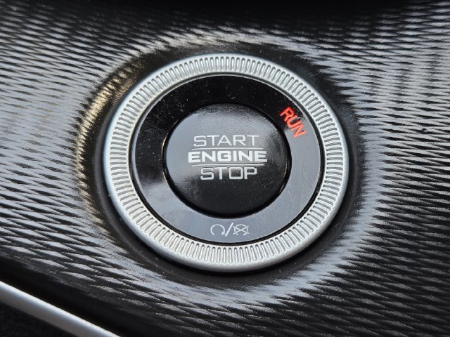 Used 2025 Jeep Grand Cherokee L Altitude AWD/4WD image 20