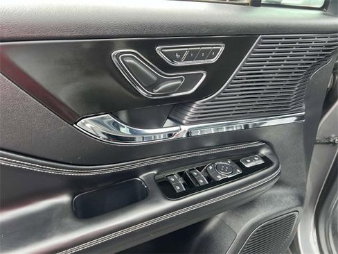 Certified 2021 Lincoln Corsair Standard w/ Equipment Group 101A image 14