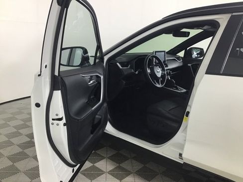 Used 2021 Toyota RAV4 XSE image 11