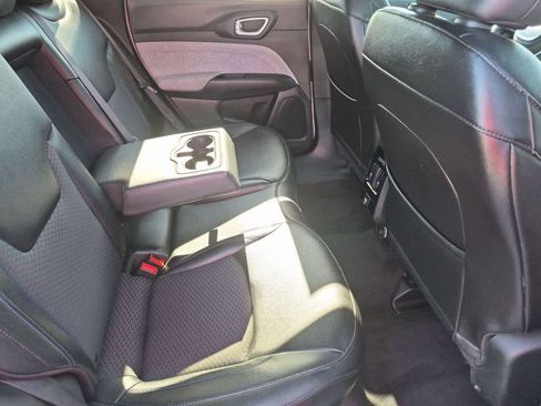 Used 2024 Jeep Compass Latitude AWD/4WD image 30