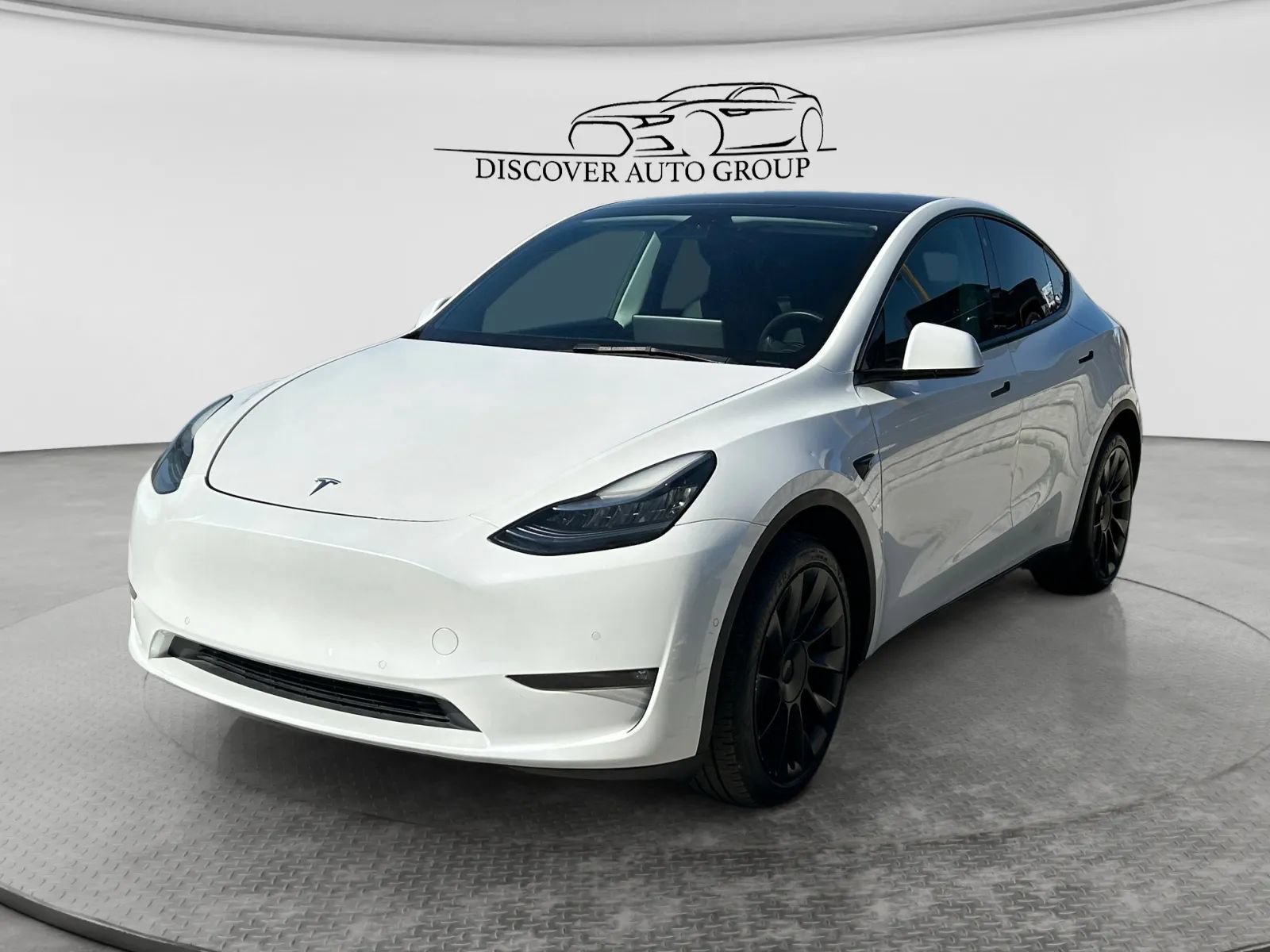 Used 2021 Tesla Model Y Long Range AWD/4WD image 1
